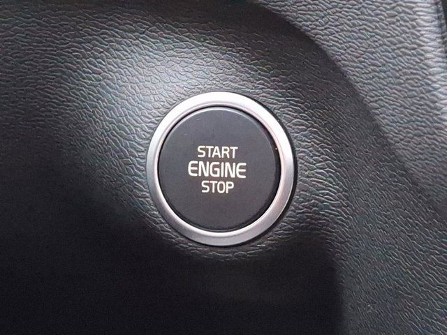 2025 Volvo XC40 Core Bright Theme