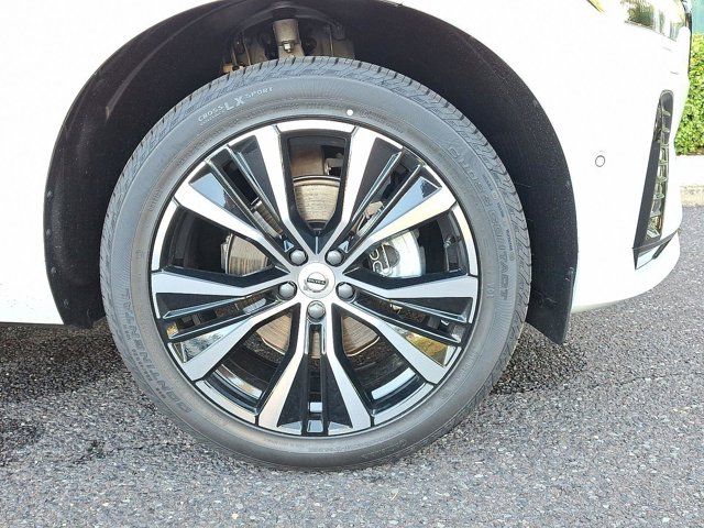 2025 Volvo XC60 Plus