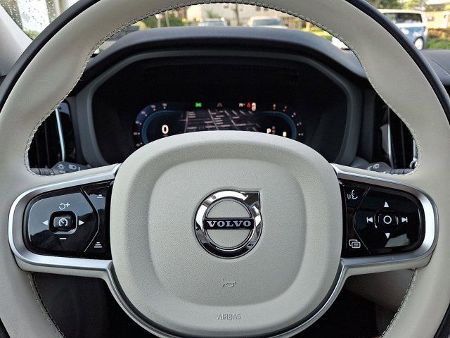 2025 Volvo XC60 Plus