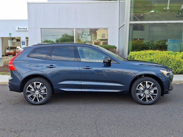 2025 Volvo XC60 Plus