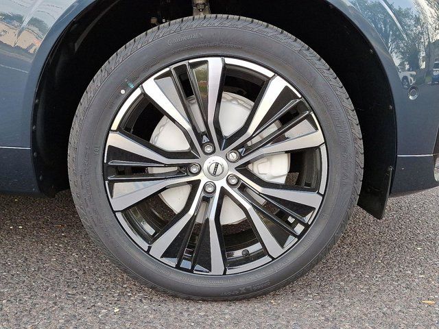 2025 Volvo XC60 Plus