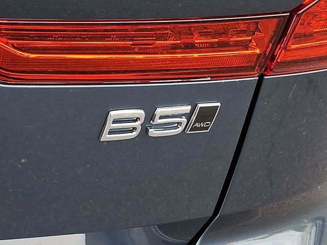 2025 Volvo XC60 Plus