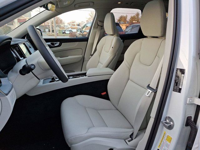 2025 Volvo XC60 Plus