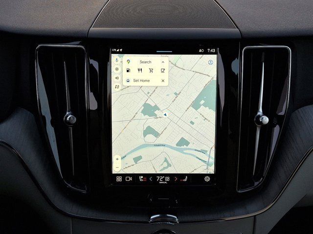 2025 Volvo XC60 Plus