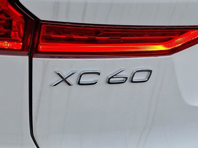 2025 Volvo XC60 Plus
