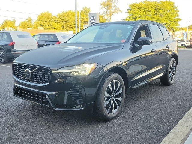 2025 Volvo XC60 Core