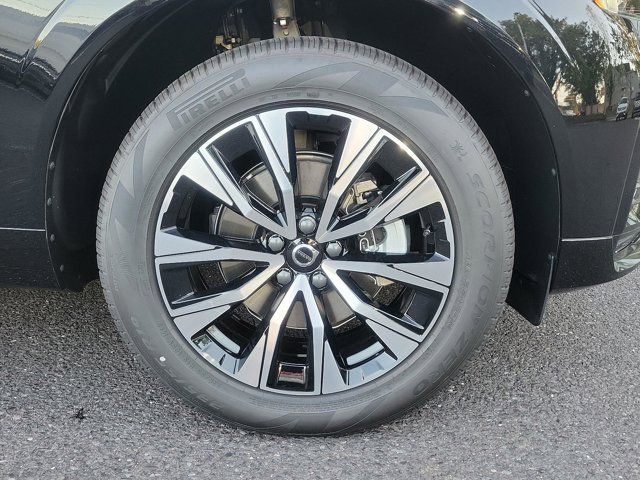 2025 Volvo XC60 Core