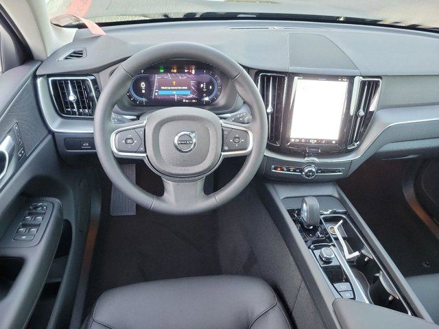 2025 Volvo XC60 Core