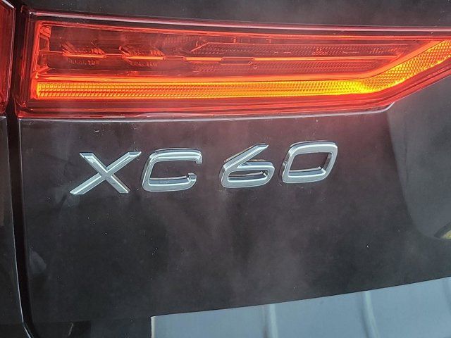 2025 Volvo XC60 Core