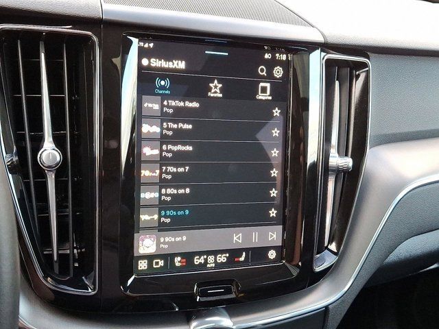 2025 Volvo XC60 Core