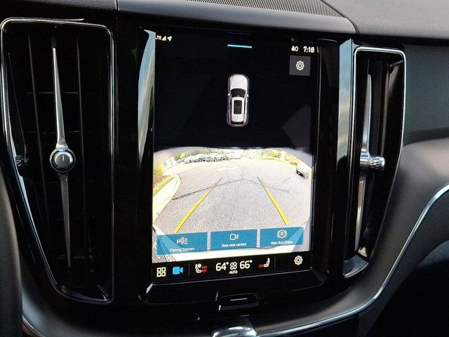 2025 Volvo XC60 Core