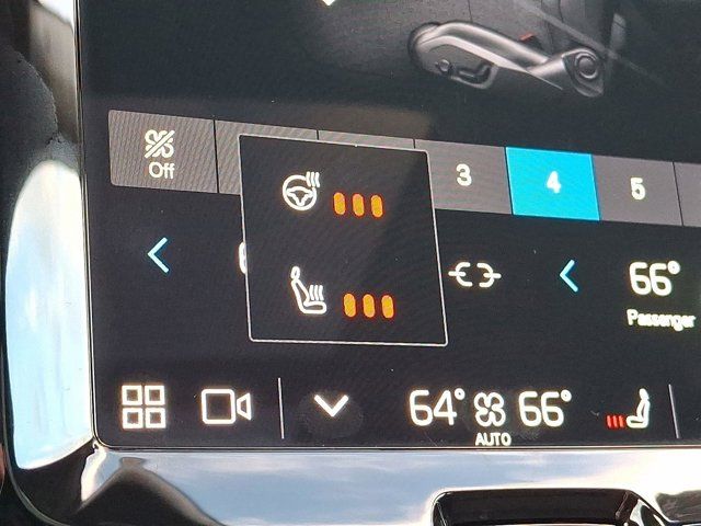 2025 Volvo XC60 Core