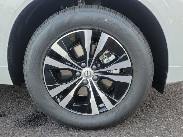 2025 Volvo XC60 Core