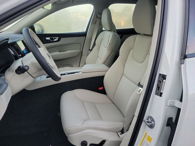 2025 Volvo XC60 Core