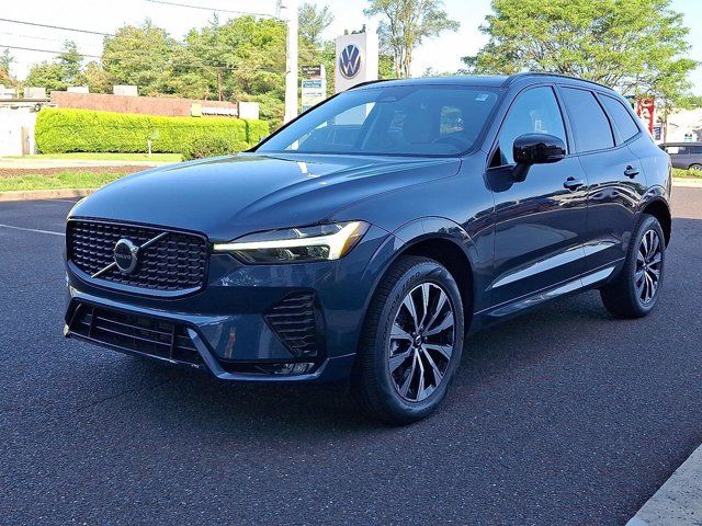 2025 Volvo XC60 Core