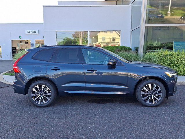 2025 Volvo XC60 Core