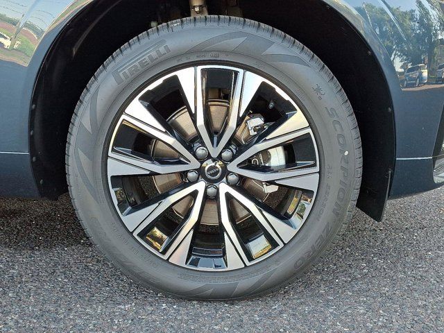 2025 Volvo XC60 Core
