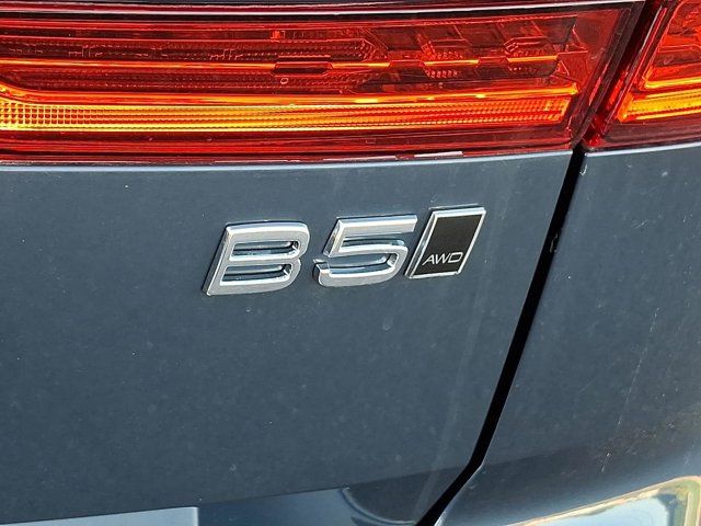 2025 Volvo XC60 Core
