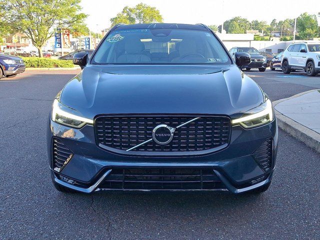 2025 Volvo XC60 Core