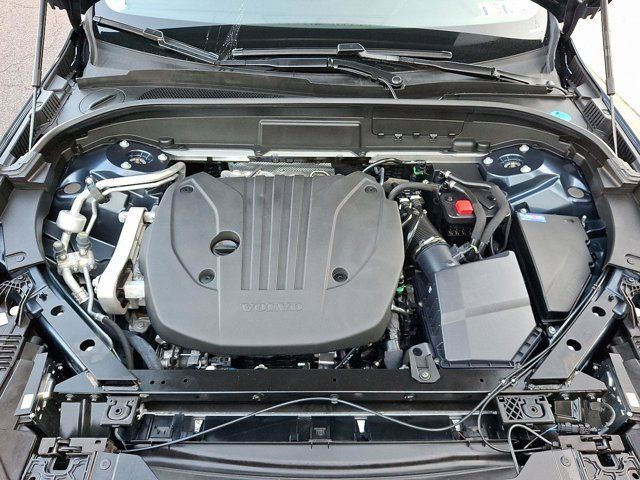 2025 Volvo XC60 Core