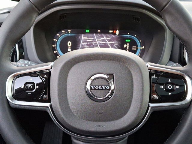 2025 Volvo XC60 Plug-In Hybrid Plus