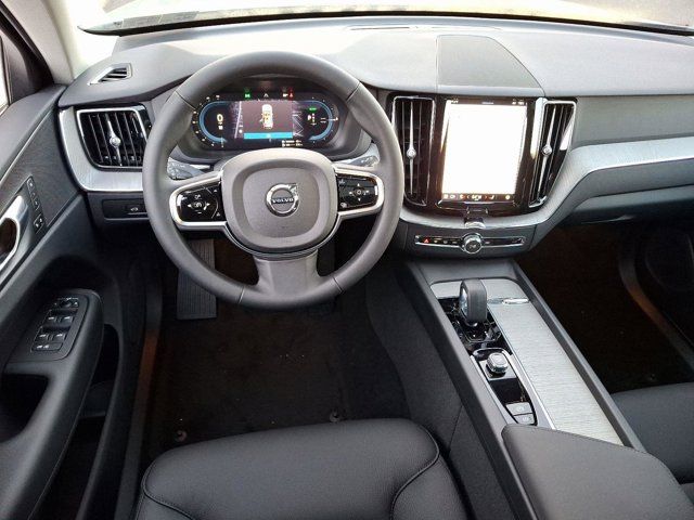2025 Volvo XC60 Plug-In Hybrid Plus