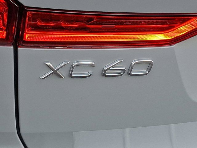 2025 Volvo XC60 Plug-In Hybrid Plus