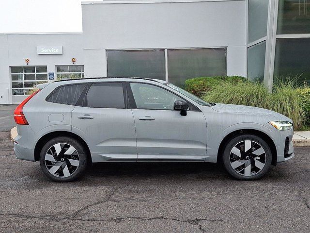 2025 Volvo XC60 Plug-In Hybrid Plus