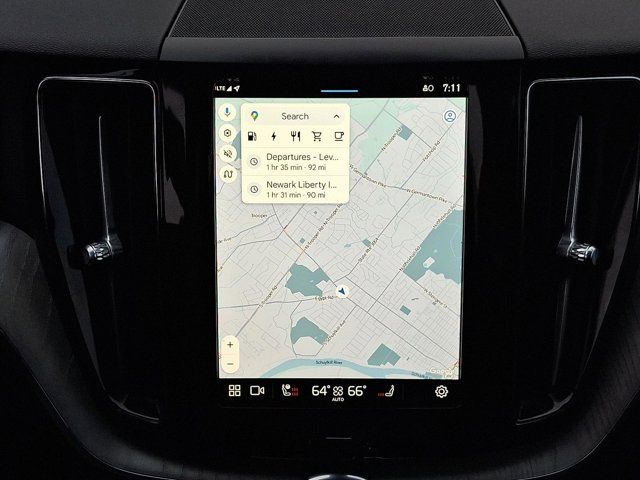 2025 Volvo XC60 Plug-In Hybrid Plus