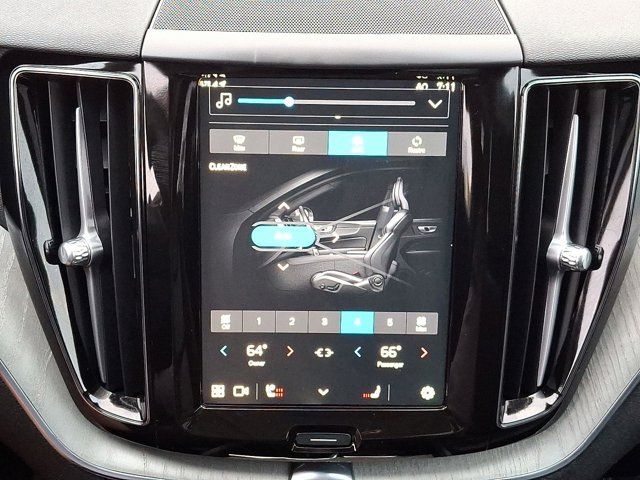 2025 Volvo XC60 Plug-In Hybrid Plus