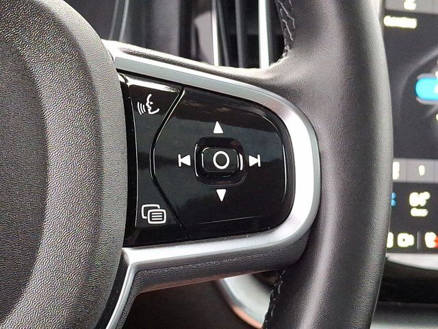 2025 Volvo XC60 Plug-In Hybrid Plus