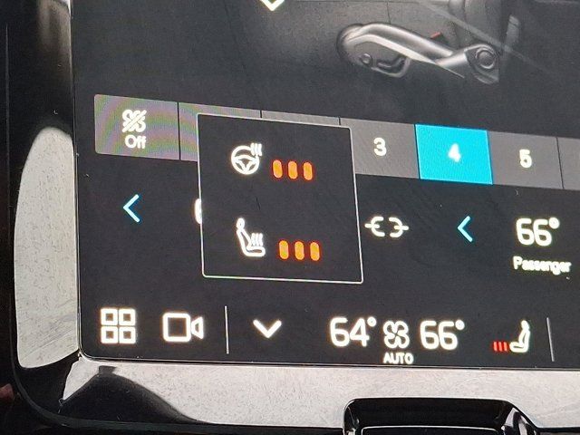 2025 Volvo XC60 Plug-In Hybrid Plus