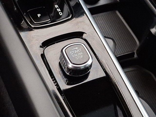 2025 Volvo XC60 Plug-In Hybrid Plus