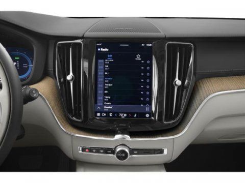 2025 Volvo XC60 Plug-In Hybrid Plus