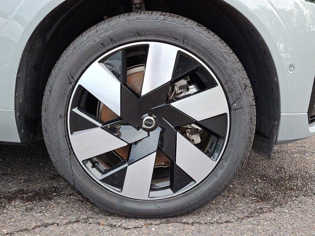 2025 Volvo XC60 Plug-In Hybrid Plus
