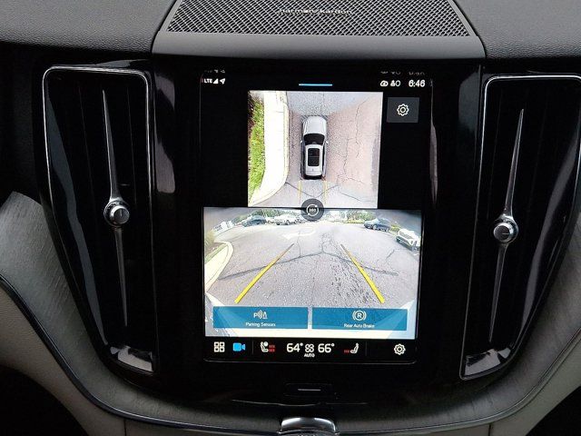 2025 Volvo XC60 Plug-In Hybrid Plus