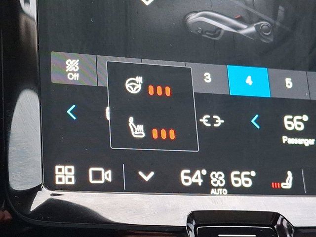 2025 Volvo XC60 Plug-In Hybrid Plus