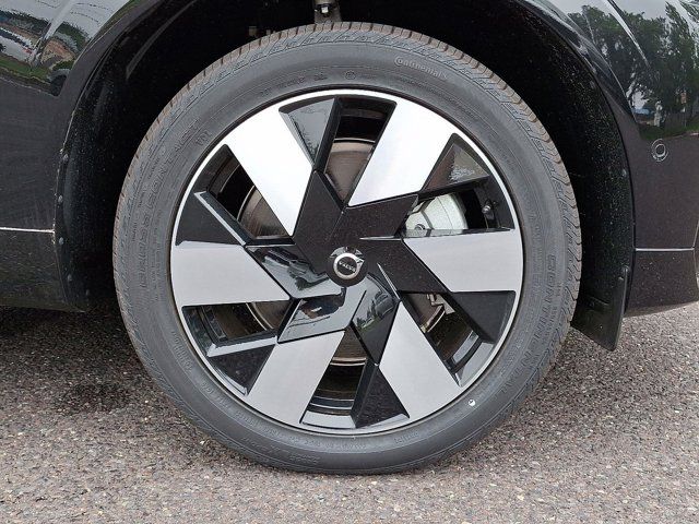 2025 Volvo XC60 Plug-In Hybrid Plus
