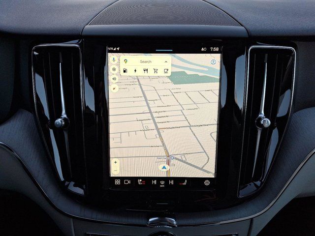 2025 Volvo XC60 Plug-In Hybrid Plus