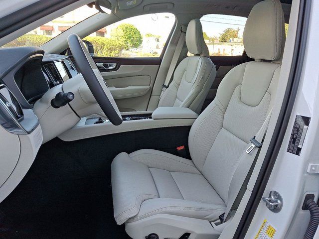 2025 Volvo XC60 Plug-In Hybrid Ultra