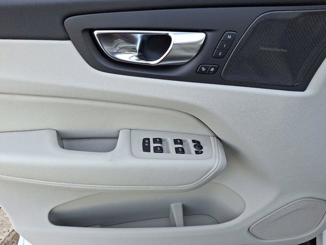 2025 Volvo XC60 Plug-In Hybrid Ultra