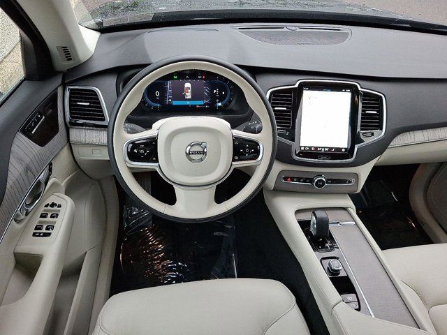 2025 Volvo XC90 Plus