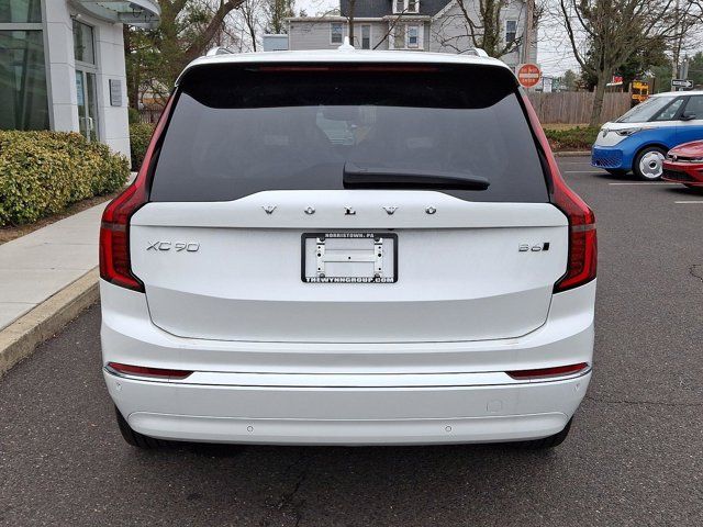 2025 Volvo XC90 Core
