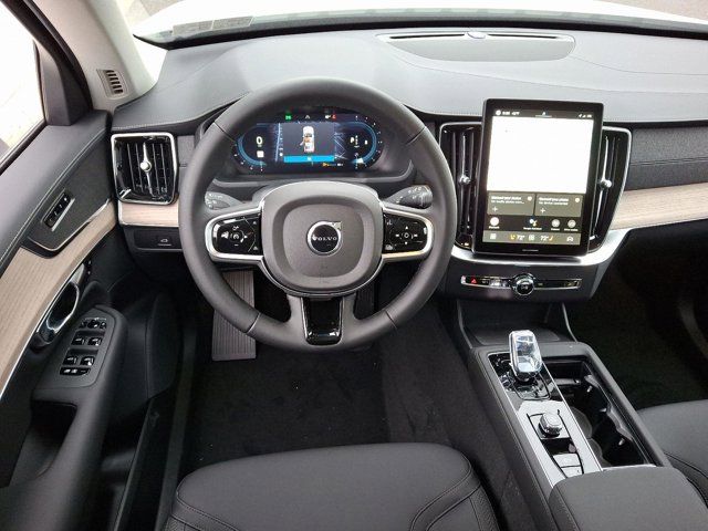 2025 Volvo XC90 Core