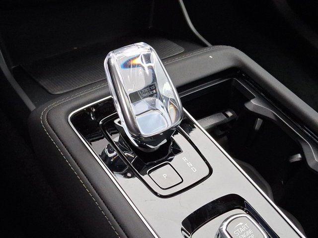 2025 Volvo XC90 Core