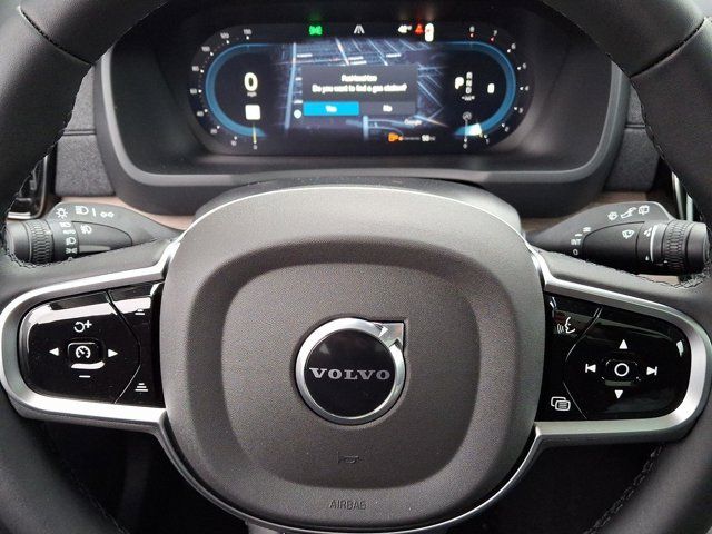 2025 Volvo XC90 Core