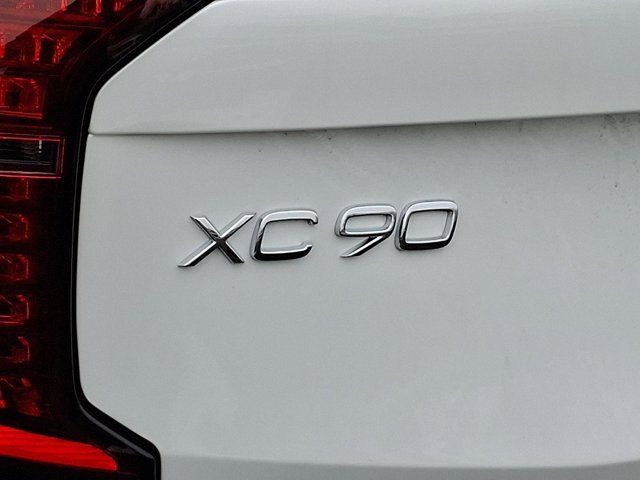 2025 Volvo XC90 Core