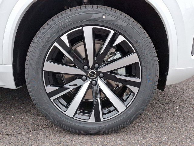 2025 Volvo XC90 Core