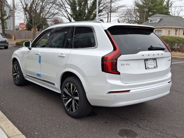 2025 Volvo XC90 Core