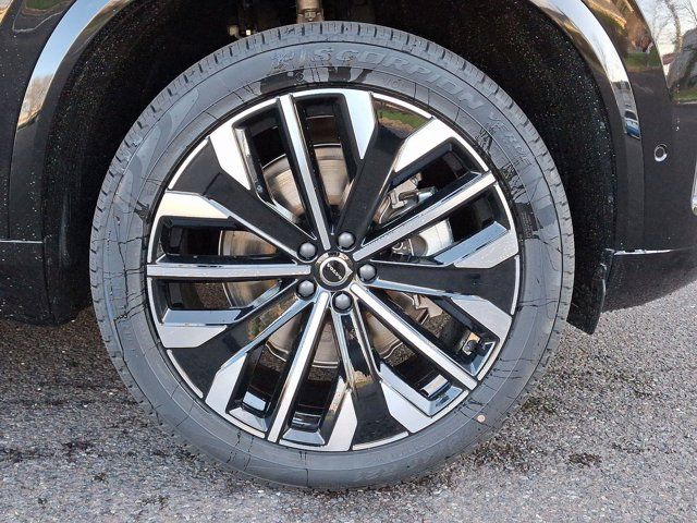 2025 Volvo XC90 Plus